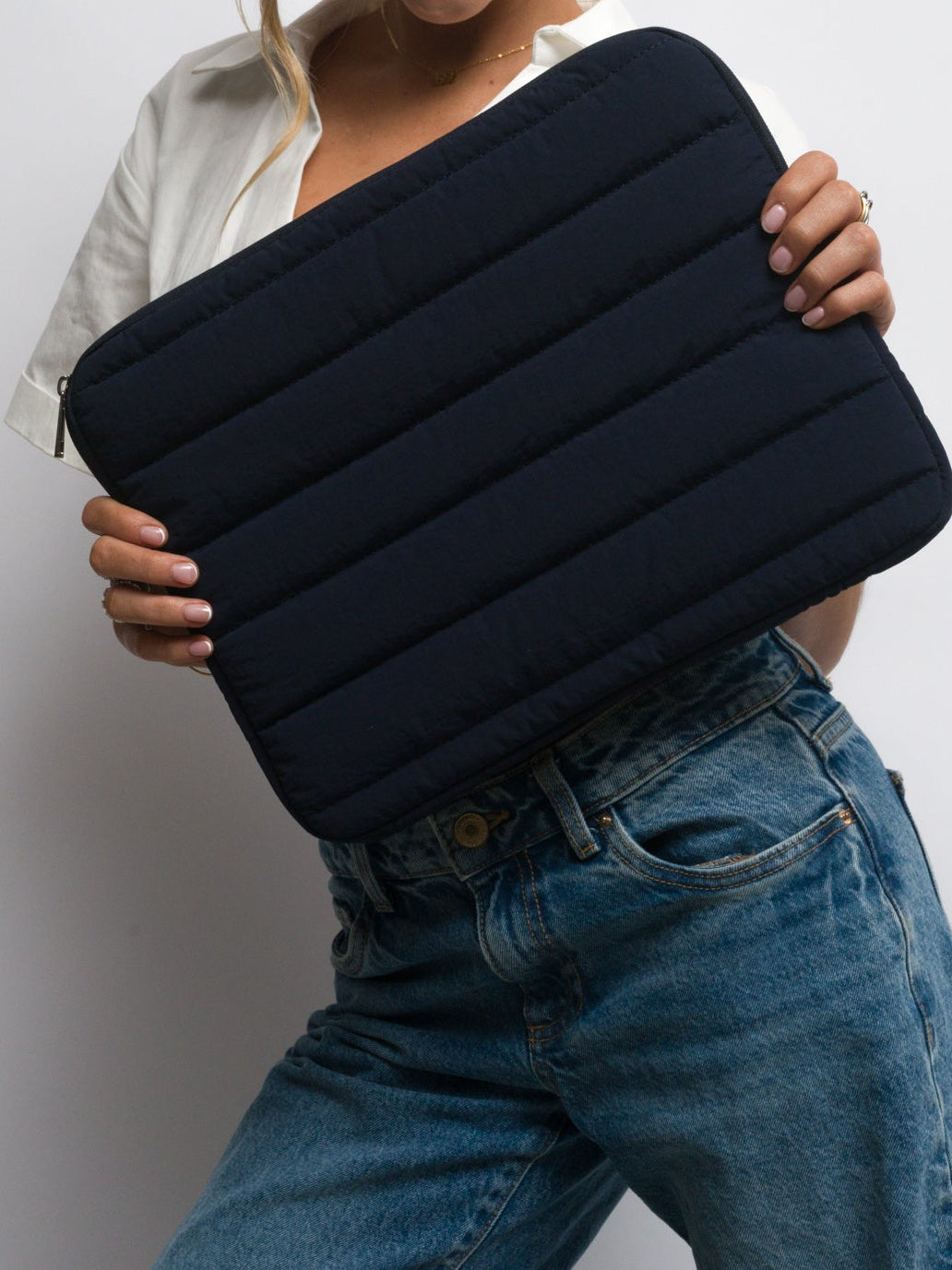 THE LAPTOP LUVER | Navy