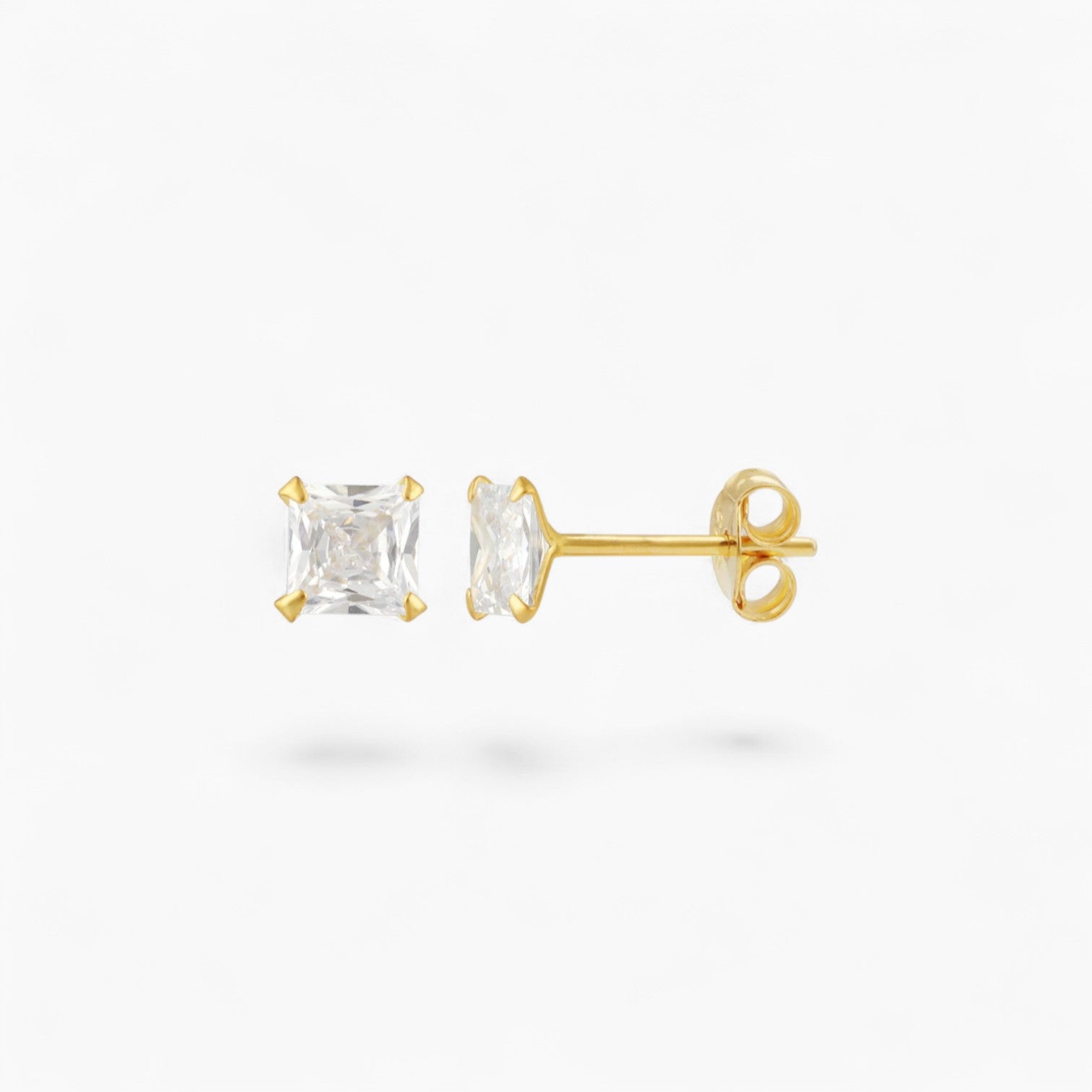 SQUARE DIAMANTÉ STUD | Medium 14k Gold