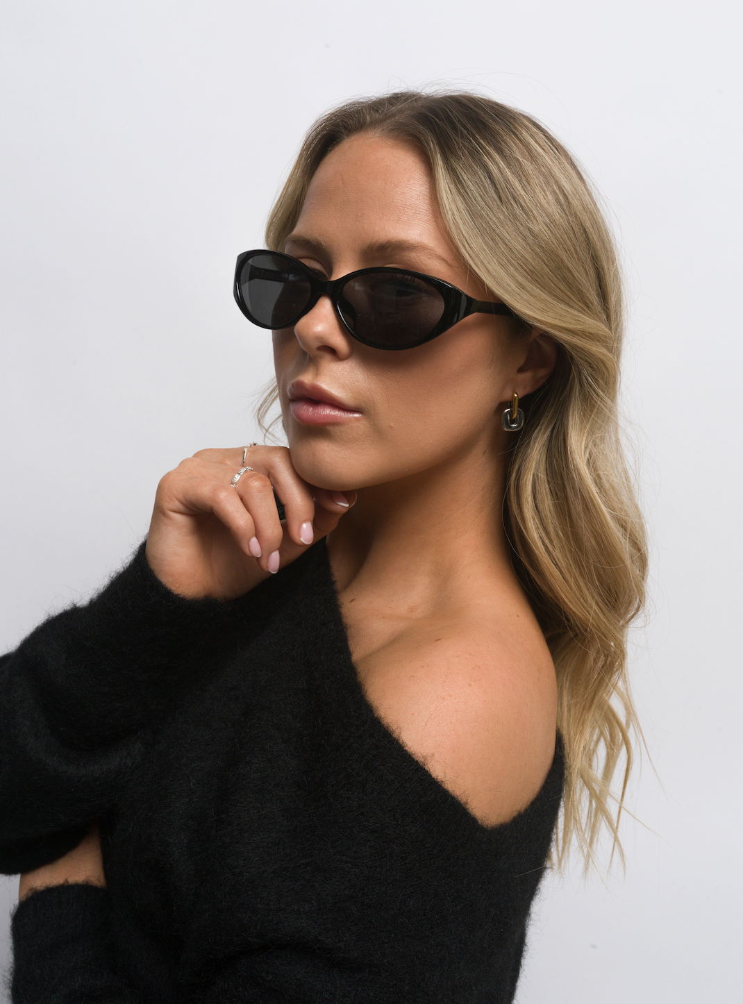 ESTELA SUNGLASSES | Black