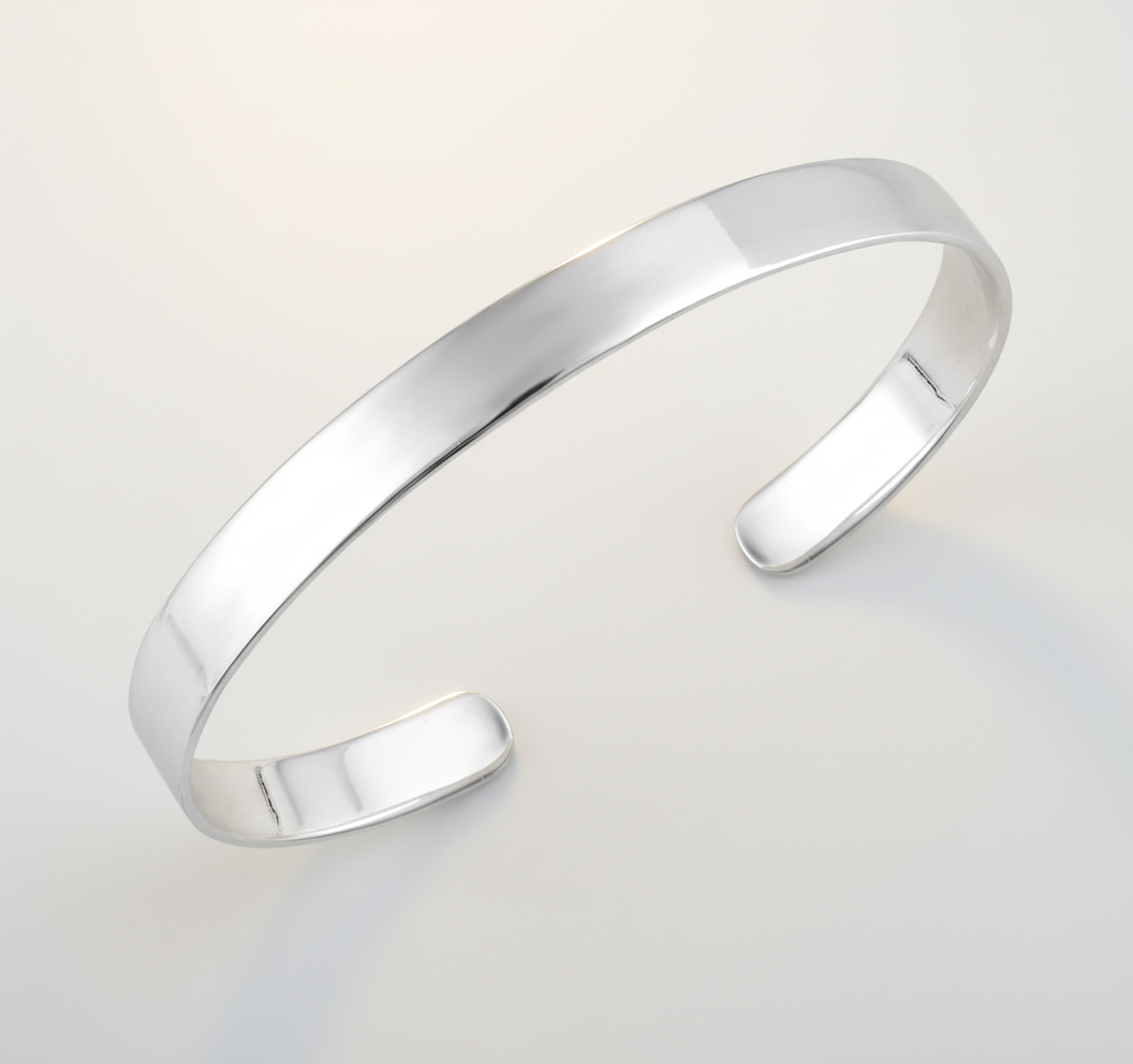 Bangle - Lighter Grey Backdrop