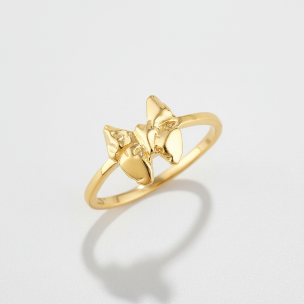 BRODIE RING - White Backdrop