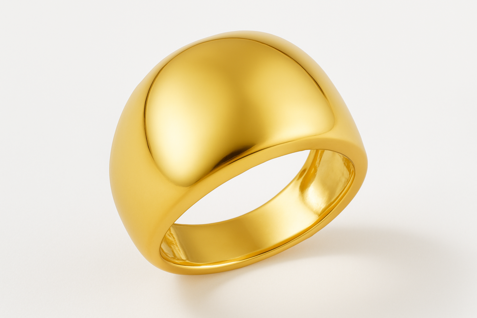 MALLORCA RING - Gold - Studio White Backdrop