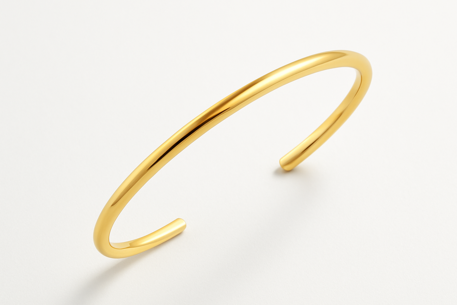 Alice Bangle - White Backdrop Studio