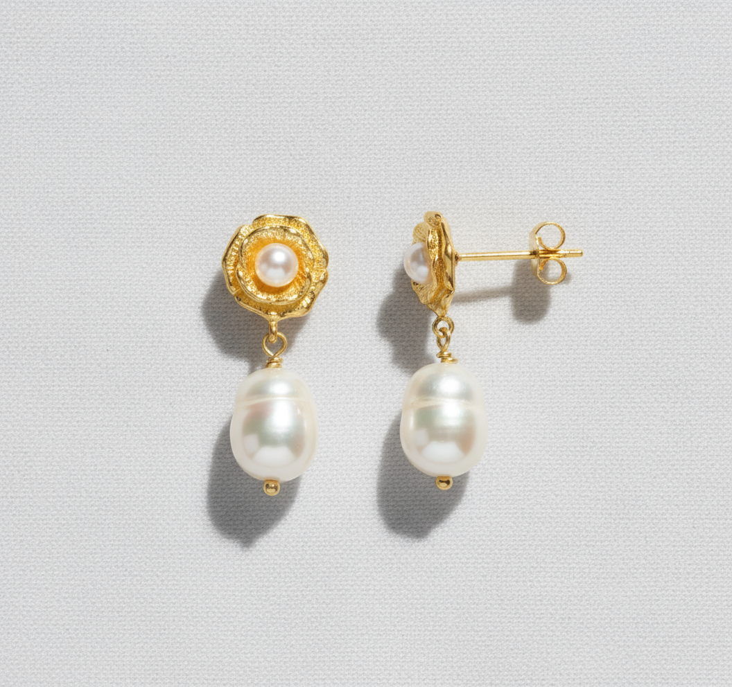 MARYOLA STUDS - Gold Studio Flatlay