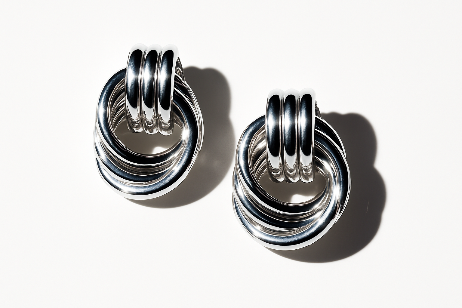 MINI TWIST KNOT EARRINGS LUVERS - Silver with vibrant silver