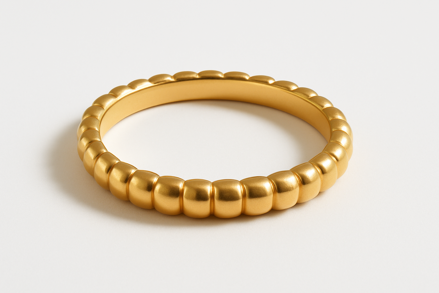 POPPY RING - Gold with angled orientation